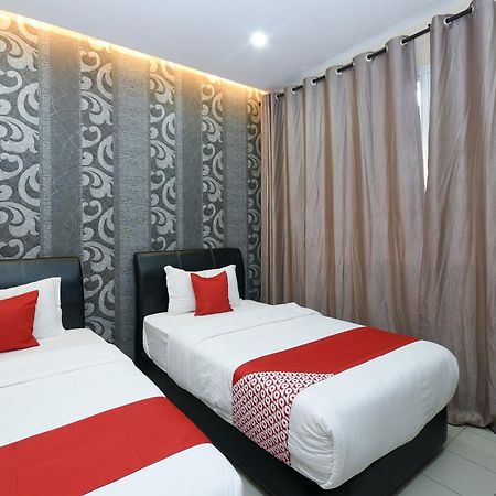 Oyo 89301 Ys Inn Miri Ngoại thất bức ảnh