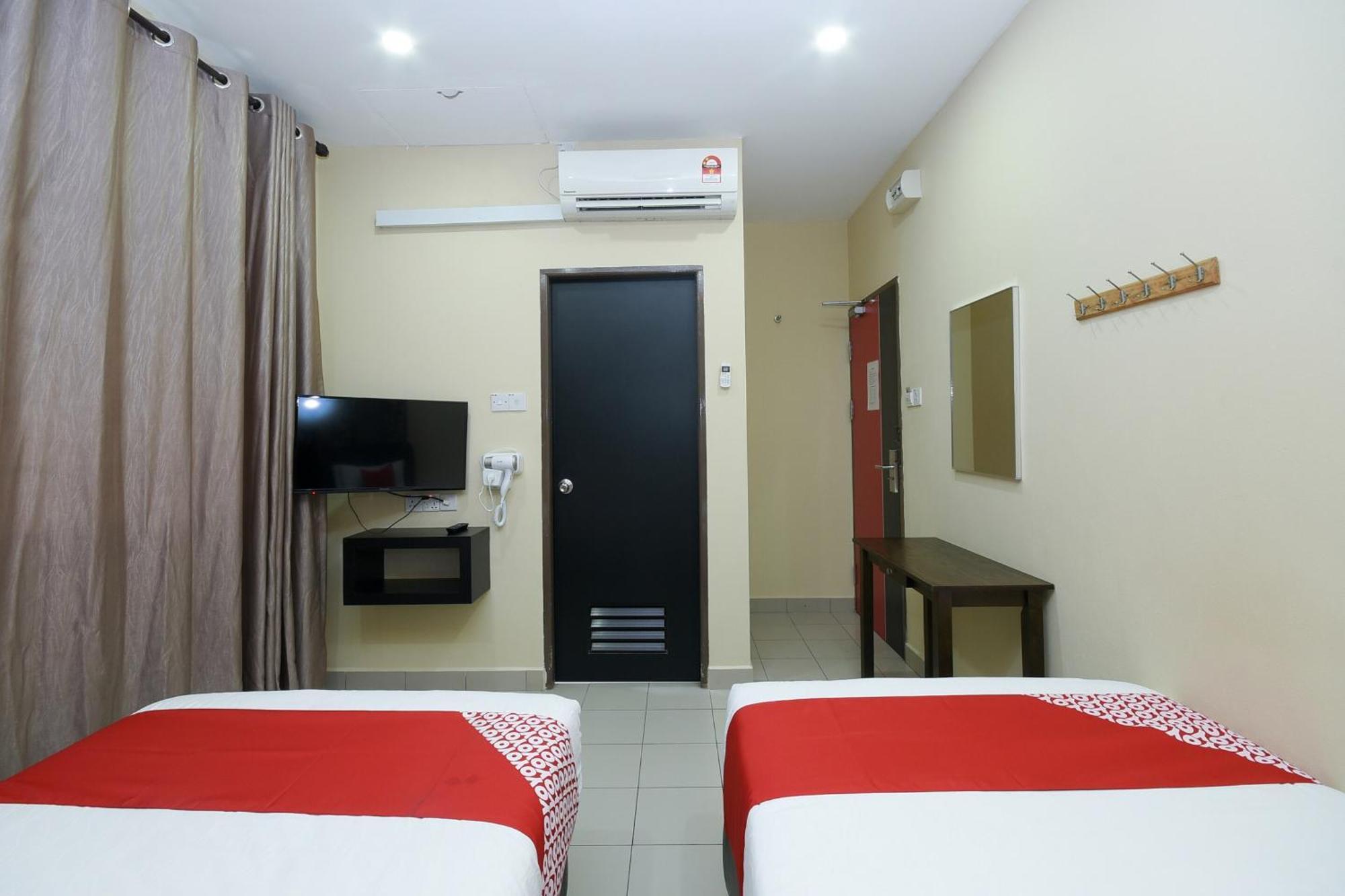 Oyo 89301 Ys Inn Miri Ngoại thất bức ảnh