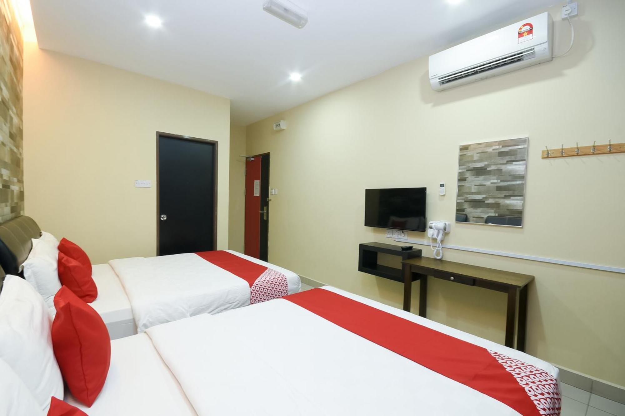 Oyo 89301 Ys Inn Miri Ngoại thất bức ảnh