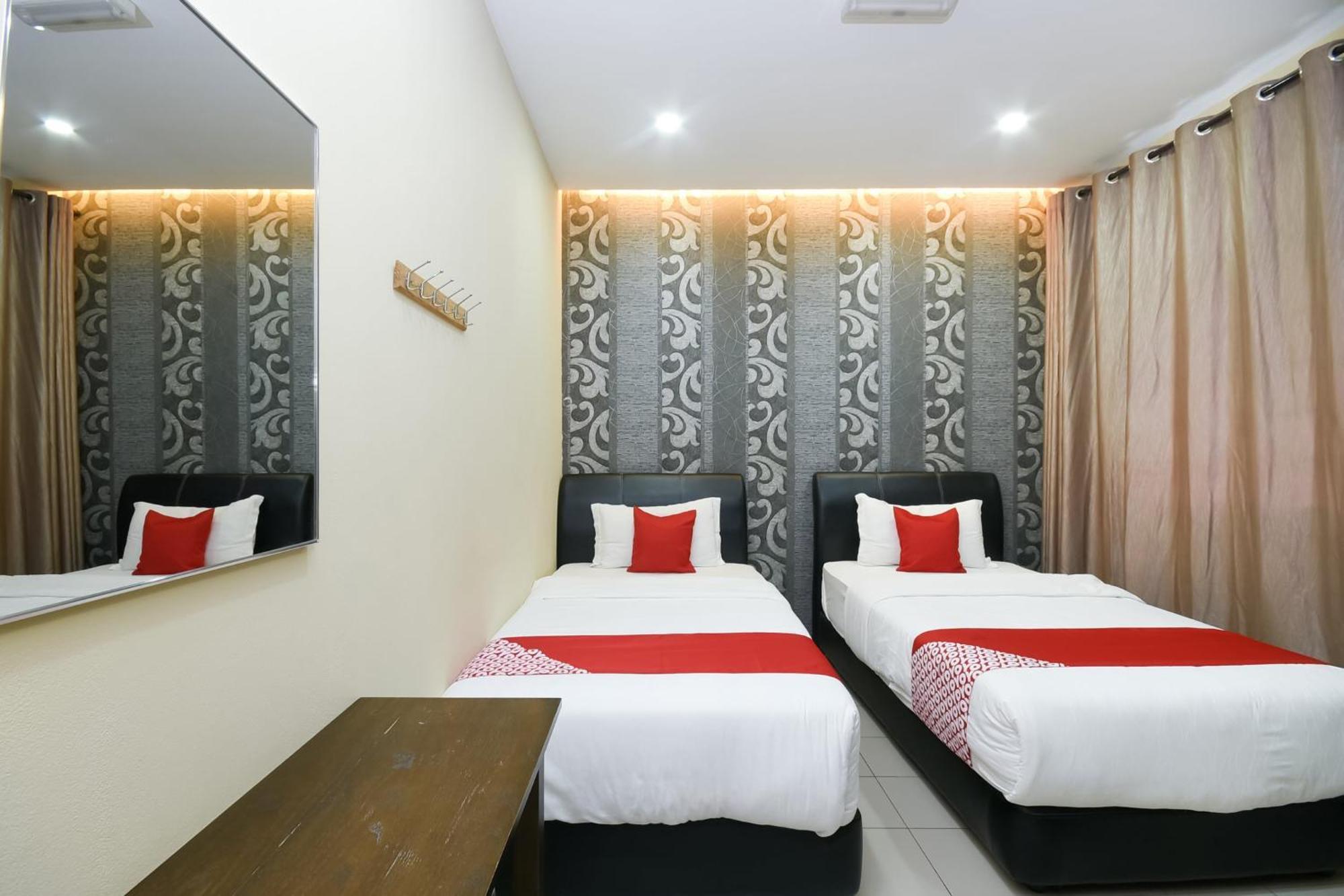 Oyo 89301 Ys Inn Miri Ngoại thất bức ảnh
