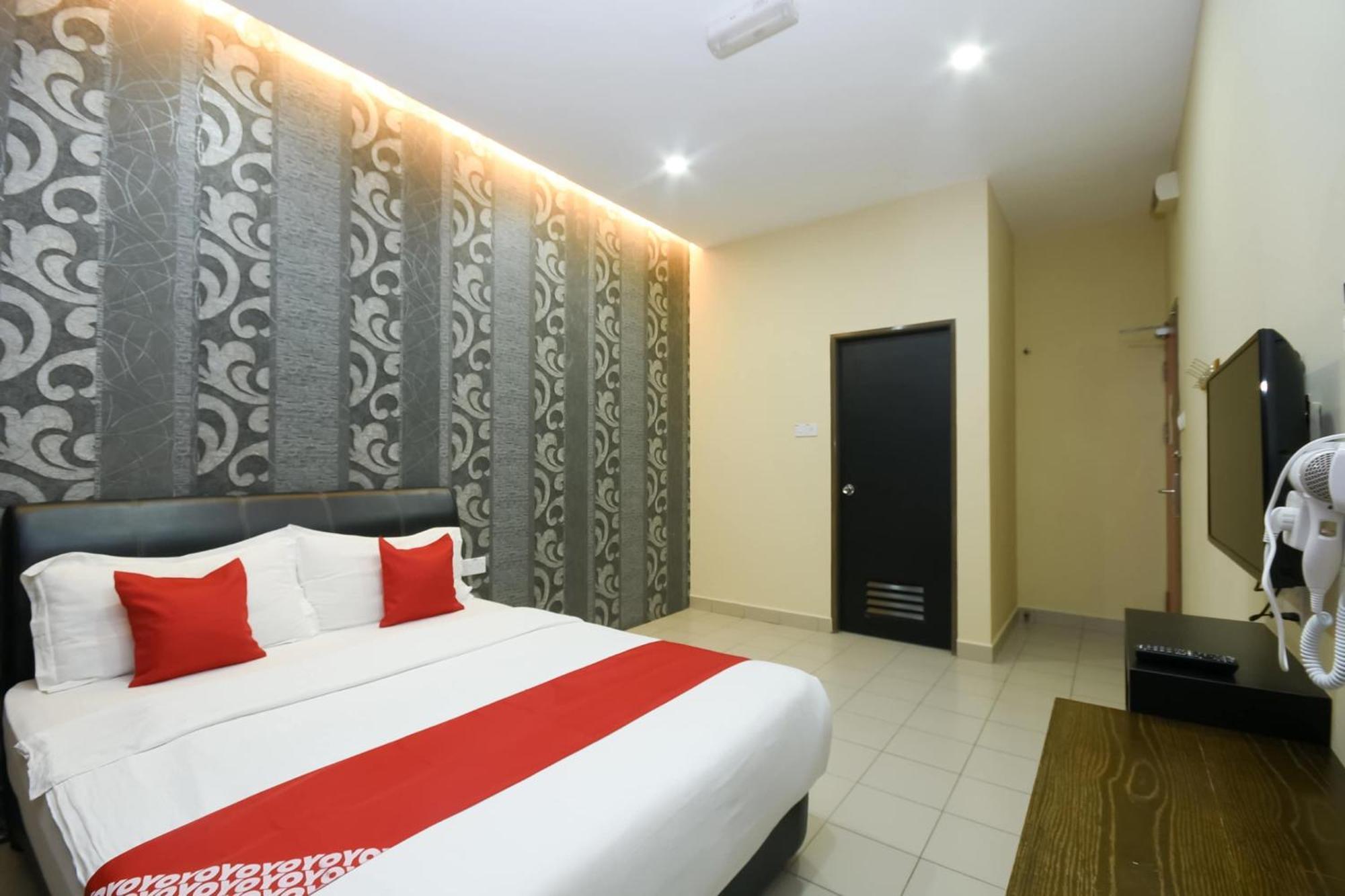 Oyo 89301 Ys Inn Miri Ngoại thất bức ảnh